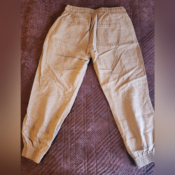 Charlotte Russe capri Jogger - Picture 2 of 3